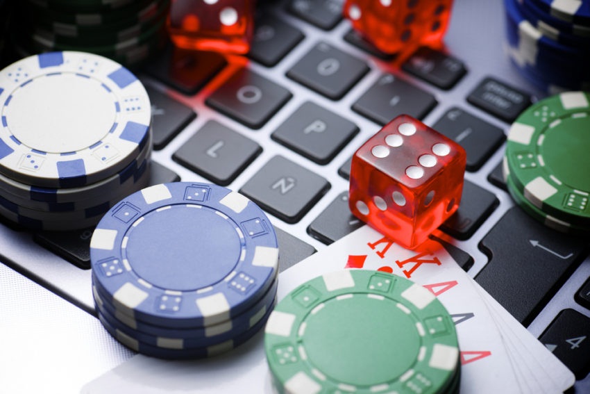 How to deposit cash in online casinos?